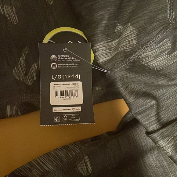 Workout gear/leggings - Picture 6 of 7